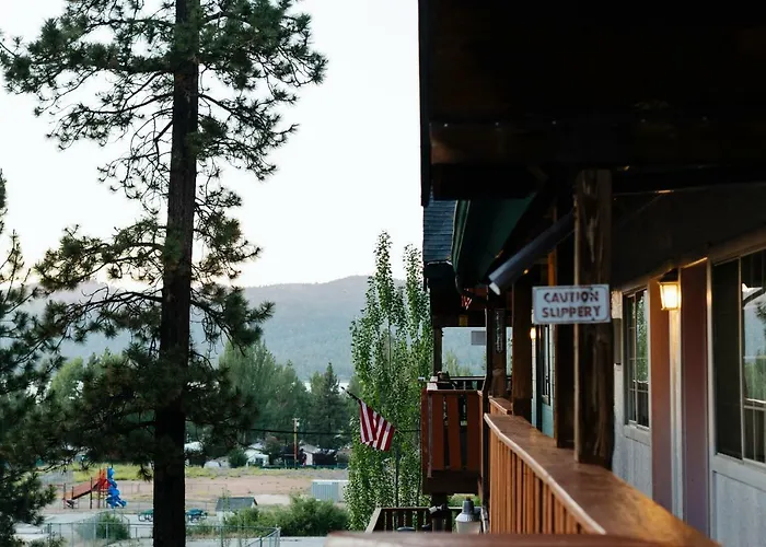 Honey Bear Lodge & Cabins Big Bear Lake